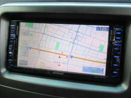 純正ナビが装備されております♪画面もクリアで運転中も確認しやすいです♪フルセグTVとDVDの視聴もお楽しみ頂けます♪USB接続も可能ですのでお好きな音楽をたくさん聴いていただけます♪