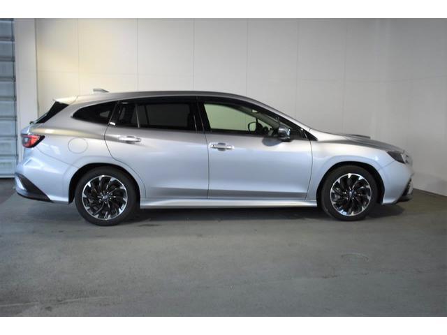 弊社では任意保険も取り扱っております。スバルで保険にご加入いただくとオリジナル修理サービスや距離無制限レッカーサービス等が付いた「SUBARU自動車保険」に加入できます。保険も是非ご相談ください。