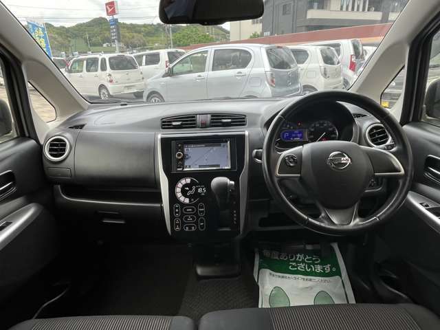 シシドモータースではお車のご購入はもちろんのこと、納車後の整備・車検や万が一の事故の際の板金修理に対しても対応が可能です。