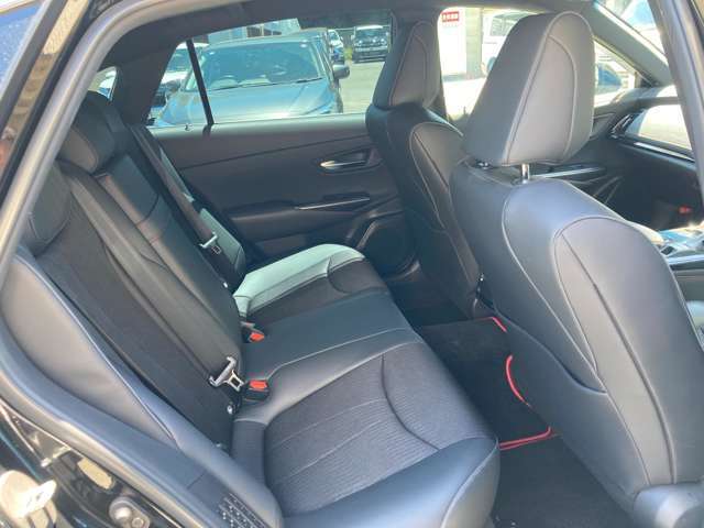 【ディーラーの車は高い？】実はそんなことないんです！ディーラーはオークションなどを使わず、自社で車を仕入れているので安いんです☆さらに諸費用も明確で安いので、総額で比較してみてくださいね♪