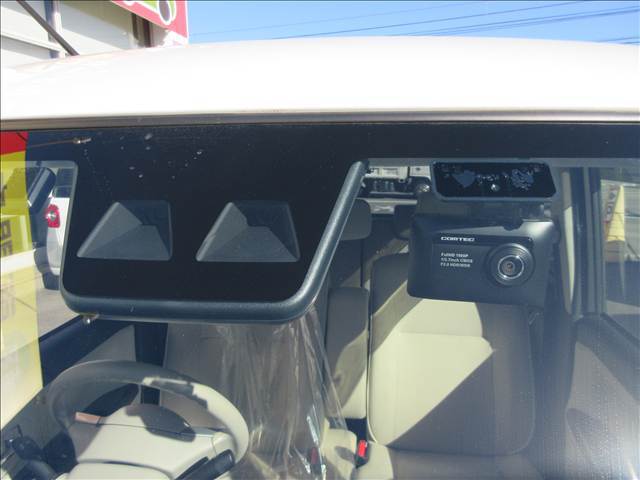 ヒヤッとした時も安心の追突被害軽減ブレーキ＆ドライブレコーダー装備しております(^^♪