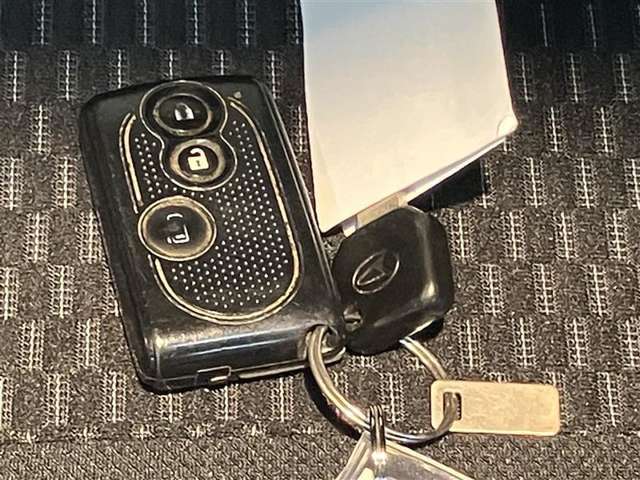 スマートキーも付いてますよ。鍵を忘れないように気を付けましょう。