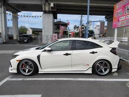 お車は見られなくても購入はできますが、現状でのお渡しをご理解できる方と致します。後付け部やパーツなど保証は一切ございません。気になる場合は動作確認してきますのでお電話でご質問下さい。動画も送れます。