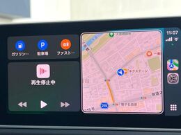 ●Apple　Car　Play：スマホとの有線接続で、ナビ・オーディオ再生などスマホのアプリ機能が画面でも使える便利機能です！