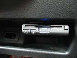 ETC付きです☆高速道路料金所での小銭の出し入れや雨天時における窓の開け閉めなどの煩わしさが解消できます。料金所の通過もスムーズで快適ですよ。