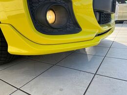 【純正フルエアロ】人気の純正エアロを装備！クルマの外観がよりスタイリッシュになり、街中で存在感あふれる1台に♪将来買い替える時にもリセールに影響しやすく、価値ある人気の装備です！