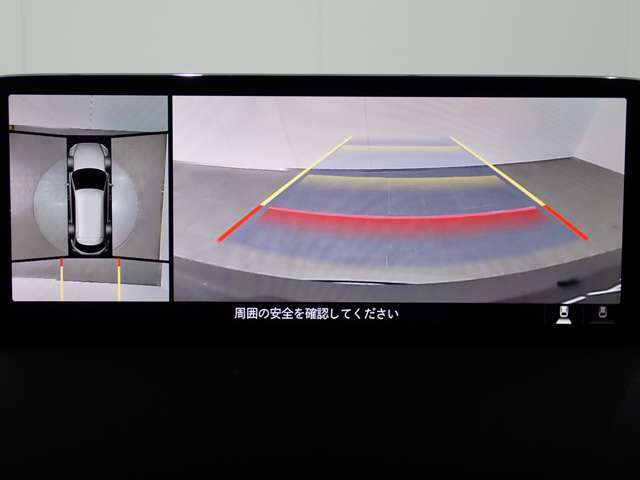 バックカメラも付いています。駐車の時に便利なのはもちろんの事、後方死角にいる子供たちに気が付くことができるので安心安全ですね
