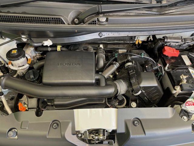 親切・丁寧な専門メカニックスタッフが応対！・車検・点検整備・事故等の修理などアフターサービスも安心。お車のカスタマイズもネクステージのサービススタッフまでご相談ください！