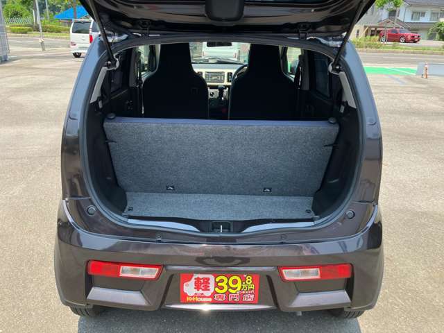 【内装クリーニング】全車、専用機械でルームクリーニング施工しています！シートももちろん汚れや破れも無く、非常に良いコンディションですよ！