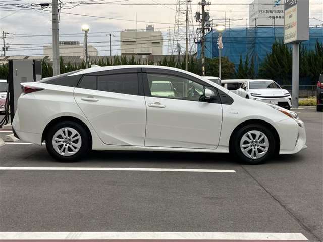 トヨタ認定中古車のハイブリッド車は初度登録から9年以内はハイブリッド機構を無償で保証します！【保証期間は走行距離20万キロまでの初度登録年月から10年目まで、または3年間の長い方】