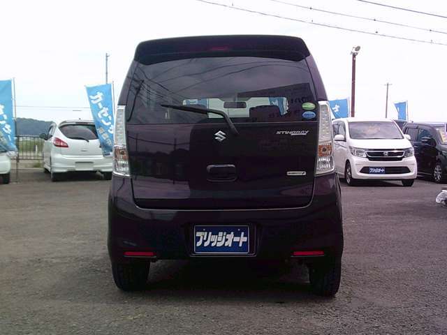 北は北海道から南は熊本県まで県外納車実績も多数ございます。遠いから？などと考える前にお気軽にお問い合わせ下さい。陸送代も出来るだけお安く出来る様に頑張ります。