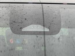 【トヨタセーフティセンス】走行中に前方の車両等を認識し、衝突しそうな時は警報とブレーキで衝突回避と被害軽減をアシスト。より安全にドライブをお楽しみいただけます。