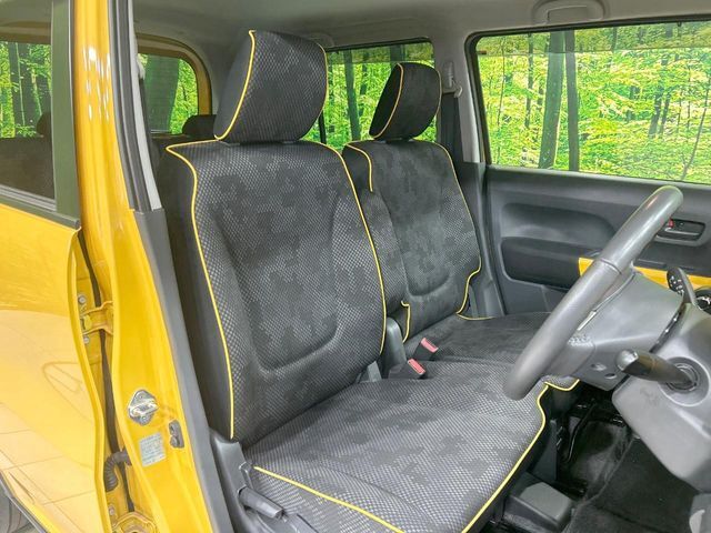運転席シート廻りは使用感も少なく、良好な状態となっています。丁寧に使われていたことがよくわかりますね。