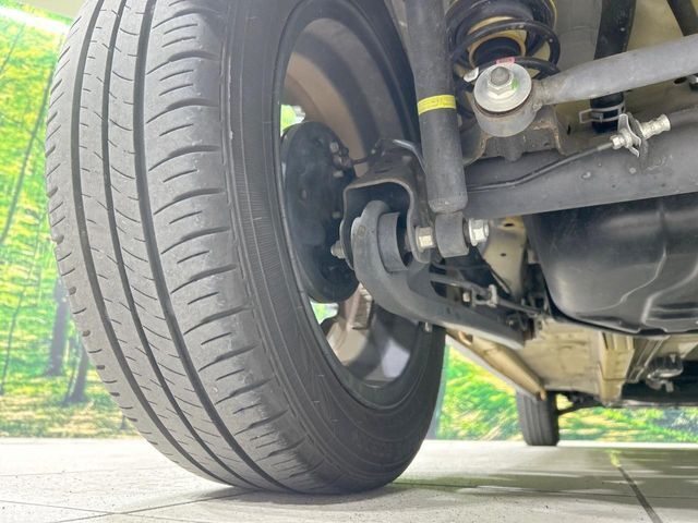 お車を安心してお乗りいただく為には、足回りの定期点検が欠かせません。サービスサポート（有償保証）では無料点検もご提供しており、安心のカーライフをお過ごしいただけるサポート体制が整っています。