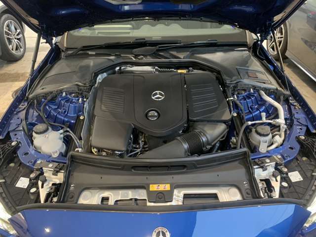 独自の流通ルートにより、他ブランドの輸入車をはじめ国産車も高価で下取をさせて頂きます。高年式、低走行車、大切に扱っていたお車など、出来る限りの努力をさせて頂きますので、まずはご相談ください！