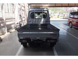 荷台の広さ。だから、たくさん積める。だから、あらゆる業種で大活躍。