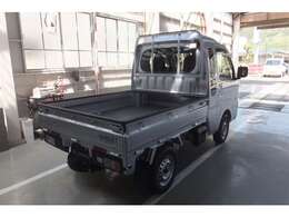 しっかり働く　役に立つ　軽トラック～　( ´艸｀)