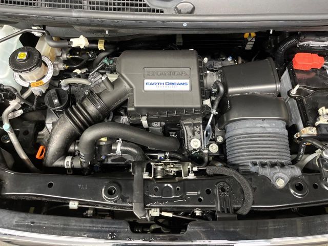 親切・丁寧な専門メカニックスタッフが応対！・車検・点検整備・事故等の修理などアフターサービスも安心。お車のカスタマイズもネクステージのサービススタッフまでご相談ください！