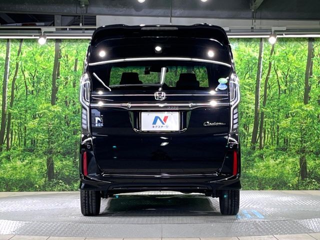 安心の最長10年・走行無制限保証（有償）をご用意。保証内容も充実はもちろん、無料点検＆オイル交換や、年中無休の全国・24時間ロードサービスも付帯されておりますのでご安心下さい。