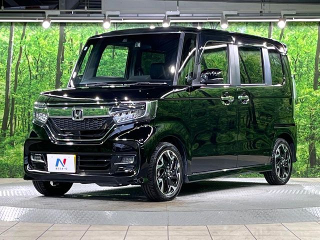 高透明度のガラス皮膜で撥水はもちろん、上質なツヤ・光沢を実現。紫外線や酸性雨から大切な愛車を保護し、色あせ・劣化を防止。「弾スプラッシュコート」、「弾プリミッサコート」からお選びいただけます。