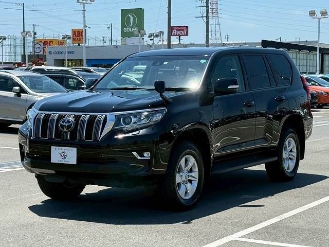 中部地区最大級のSUV・ミニバン専門店。中古車から新車・登録済未使用車まで幅広く取り扱いしております。グッドスピードでは総在庫3000台以上を常時展示しており、品質に拘った車両を展示しております。