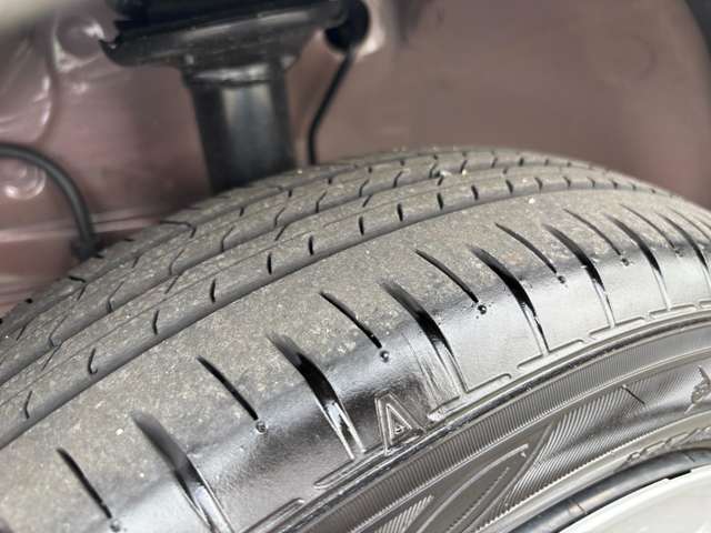 車もバイクも自転車も、タイヤはとても重要なところです！　我々にとっては、履き物と同じですから！　（^^♪