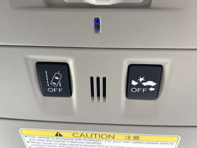 【プリクラッシュブレーキ】運転中に他のクルマとの衝突の危険をシステムが検知したとき、ブザーやブレーキが作動し、衝突被害軽減をサポートします！機能には限界があるためご注意ください。