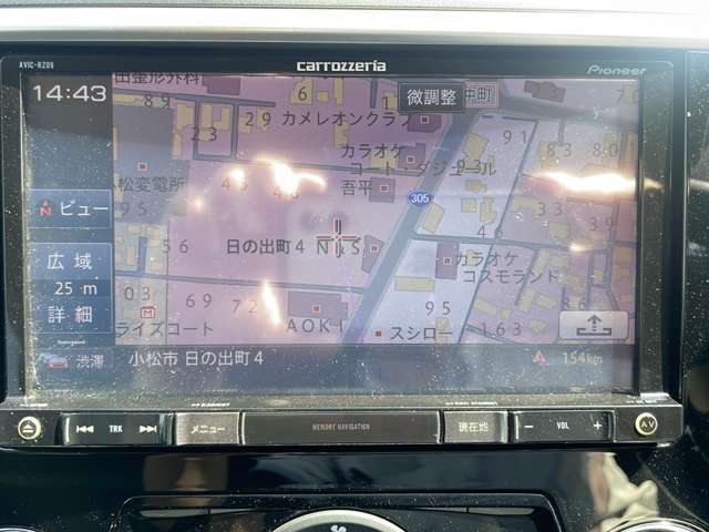 【社外ナビ】各種オーディオメディアをお楽しみいただけます。自分の現在地を確認できる事と目的地までのルート案内できます！ドライバーはモニター上に映し出された地図で確認することができます！