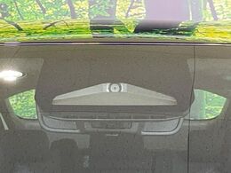 【トヨタセーフティセンス】走行中に前方の車両等を認識し、衝突しそうな時は警報とブレーキで衝突回避と被害軽減をアシスト。より安全にドライブをお楽しみいただけます。