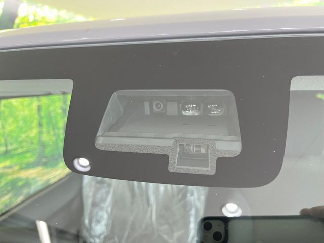 【スズキ　セーフティサポート】走行中に前方の車両等を認識し、衝突しそうな時は警報とブレーキで衝突回避と被害軽減をアシスト。より安全にドライブをお楽しみいただけます。