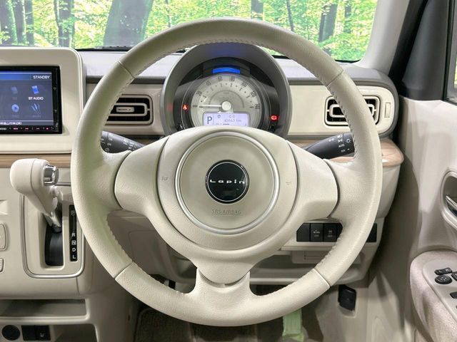 【純正革巻きステアリング】上質な革を使用することで、手にしっかり馴染みとても運転しやすいハンドルです♪