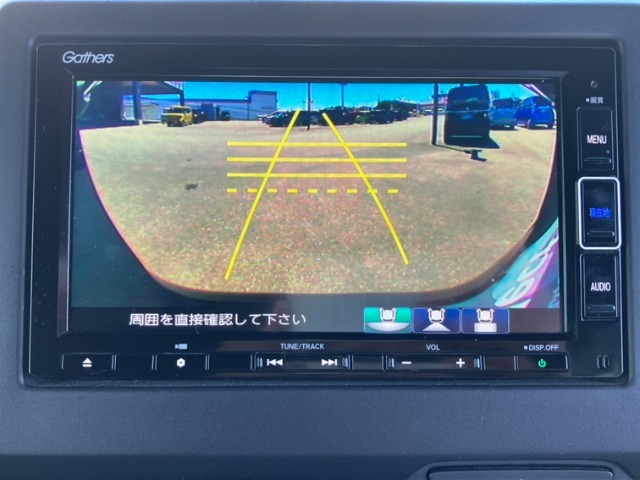 バックカメラ装着済！死角になりやすい後方もとても見やすいです☆車庫入れに自信がない方や縦列駐車が苦手な方にも、オススメ装備です！安心度もアップ！