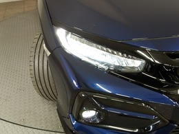 【LEDヘッドライト】ディスチャージヘッドライト（HID）と同等の明るさで、夜道や雨天走行が明るく視界良好！！　フォグライトも装備で、安心感さらにUPです♪安心ドライブを楽しんで下さい♪