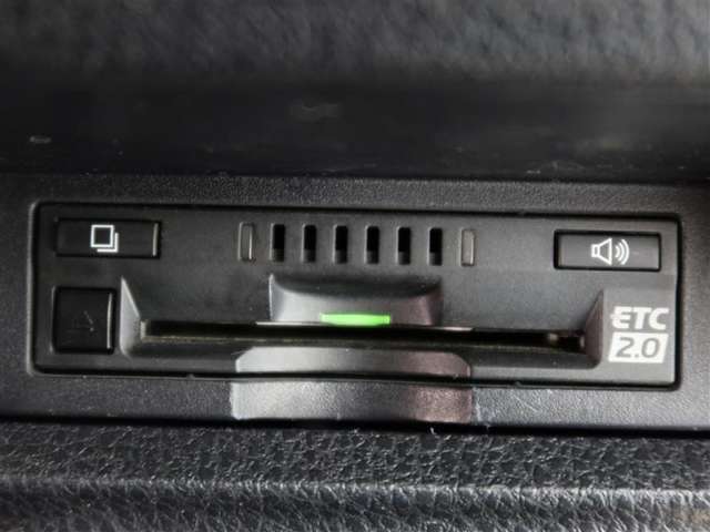 ETC車載器付きです。高速道路の料金所もスムーズに通過できます。