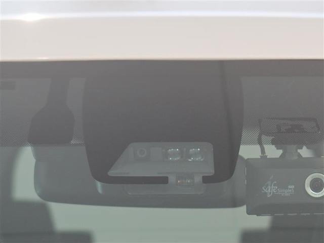 サポカーは、高齢運転者を含めたすべてのドライバーによる交通事故の発生防止・被害軽減対策の一環として、国が推奨する新しい自動車安全コンセプトです。詳しくは販売店スタッフまでおたずねください。