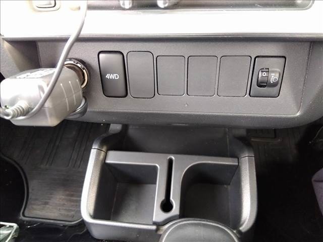当社の展示車に走行距離や修復歴の虚偽は一切ありません◆距離が正確か確認する走行検索システムと厳正な基準を持つ第三者機関のAIS検査を全ての展示車で行い、基準クリアの厳選中古車のみをご提供しております◆