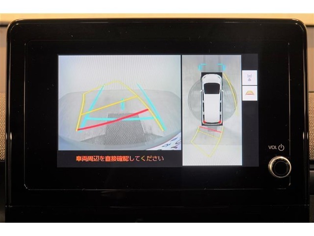 バックモニター＆パノラミックビューで車庫入れや駐車もラクラク♪ ※あくまでも補助的な装置なので目視確認もお忘れなく！