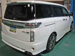 【ライダー　特別装備】●専用フロントバンパー●専用バンパーグリル（フォグランプ組込み）●専用フロントグリル●専用ヘッドランプフィニッシャー●専用リヤバンパー●専用エンブレム（Rider/AUTEC）