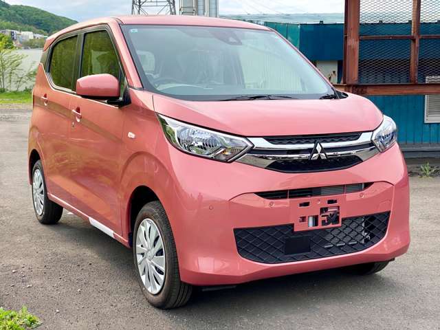 スズキ・ダイハツのサブディーラーとして全国販売優秀の実績！オールメーカーの軽未使用車・中古車はもちろんのこと、コンパクトカー・エコカーなどの普通車も豊富に在庫を取り揃えています！