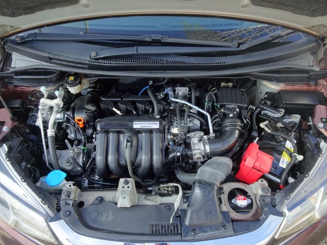 エンジンルーム内もクリーニング施工済みです。