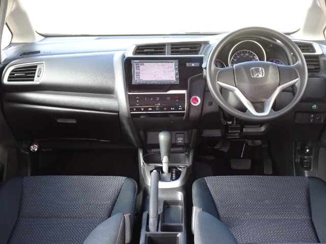 室内は大きく目立つような染みや汚れ、におい等も気になりません。ご来店の上是非お確かめくださいませ。