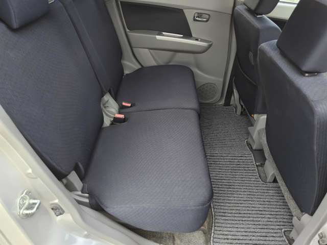 シートの破れや切れはありません