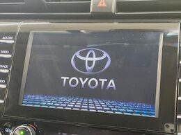 【メーカー純正ナビ】インテリアに溶け込むスタイリッシュな「専用設計」メーカーナビを装備♪視認性や操作性など基本性能にも優れ、より上質なカーライフをお楽しみいただけます。