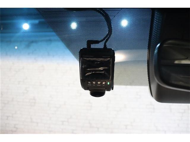 今では当たり前の装備となっているドライブレコーダーです！