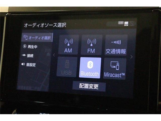 メモリーナビです！純正ナビは機能も見た目も良いですよ！