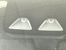 【スマートアシスト】走行中に前方の車両等を認識し、衝突しそうな時は警報とブレーキで衝突回避と被害軽減をアシスト。より安全にドライブをお楽しみいただけます。
