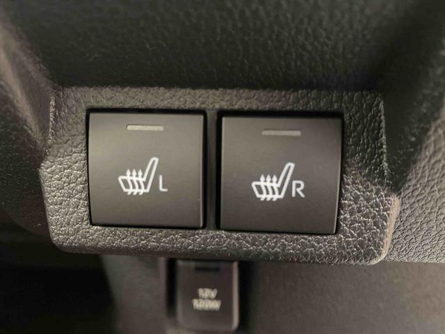 WEB掲載時にはお車に付いている装備と、様々な写真をたくさん載せるように心がけております。1台1台特徴をとらえたキャッチコメントを掲載しています。