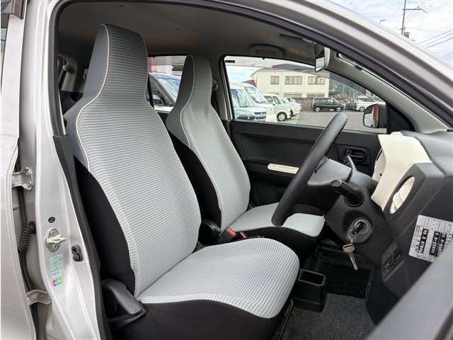 ■□■□■ 万が一のキズヘコミも迅速に対応いたします！！ 自社鈑金工場を持っているので、自社で修理いたします！！ 仲介料がかからないので安いんです！！ ■□■□■