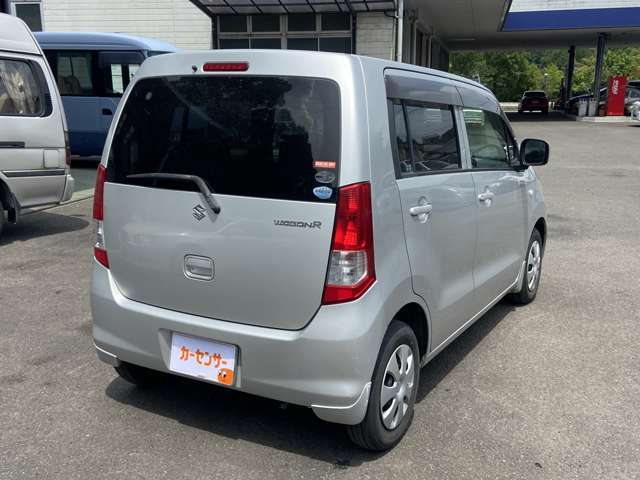スバルショップですのでもちろんスバルの新車販売もしております！予算やローン等お気軽にご相談下さい。