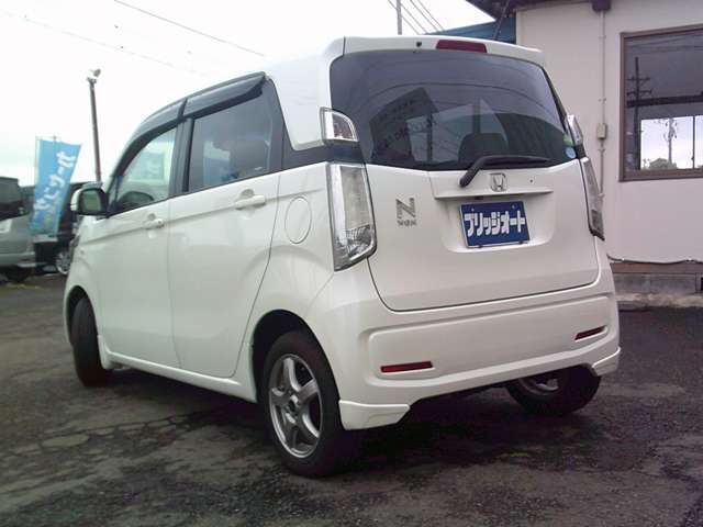 当店の在庫車両は大きく目立つ傷や凹み等は極力修理して綺麗に仕上げてから展示しております。